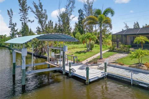 House in Port Charlotte, Florida 3 bedrooms, 148.92 sq.m. № 1873455 - photo 23