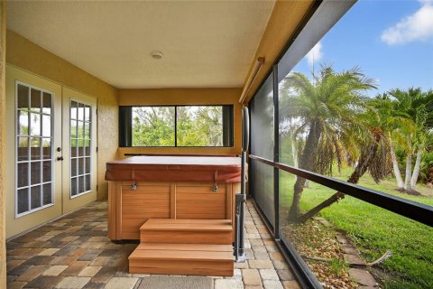House in Port Charlotte, Florida 3 bedrooms, 148.92 sq.m. № 1873455 - photo 19