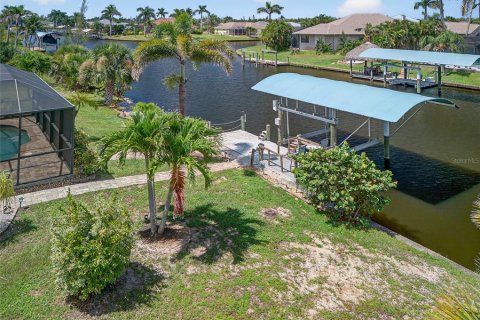 House in Port Charlotte, Florida 3 bedrooms, 148.92 sq.m. № 1873455 - photo 25