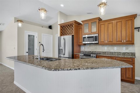 House in Port Charlotte, Florida 3 bedrooms, 148.92 sq.m. № 1873455 - photo 9