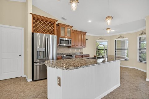 House in Port Charlotte, Florida 3 bedrooms, 148.92 sq.m. № 1873455 - photo 8