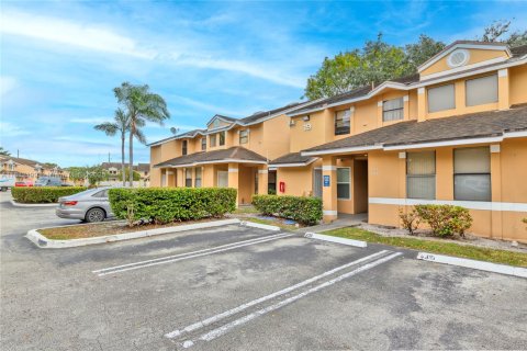 Condo in Miramar, Florida, 2 bedrooms  № 1874636 - photo 17