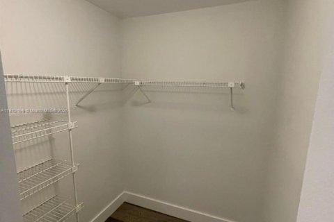 Condo in Miramar, Florida, 2 bedrooms  № 1874636 - photo 13