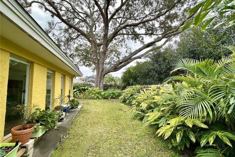Villa ou maison à louer à Sarasota, Floride: 3 chambres, 165.27 m2 № 2119365 - photo 6