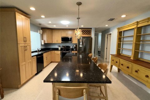 Villa ou maison à louer à Sarasota, Floride: 3 chambres, 165.27 m2 № 2119365 - photo 12