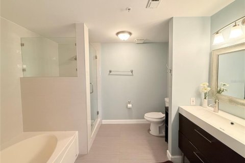 Apartamento en alquiler en Tampa, Florida, 2 dormitorios, 94.95 m2 № 1899157 - foto 11