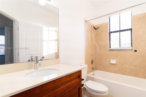 Villa ou maison à vendre à Tamarac, Floride: 3 chambres, 150.32 m2 № 1988522 - photo 24