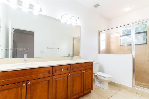 Villa ou maison à vendre à Tamarac, Floride: 3 chambres, 150.32 m2 № 1988522 - photo 25