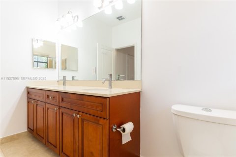 Villa ou maison à vendre à Tamarac, Floride: 3 chambres, 150.32 m2 № 1988522 - photo 26