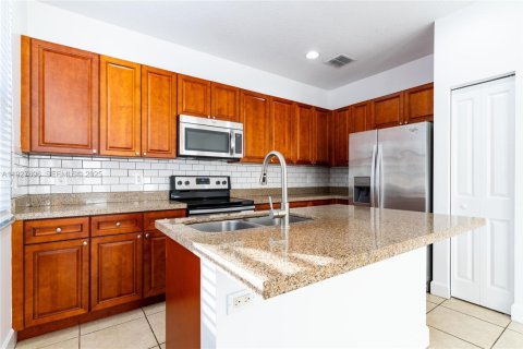 Villa ou maison à vendre à Tamarac, Floride: 3 chambres, 150.32 m2 № 1988522 - photo 2