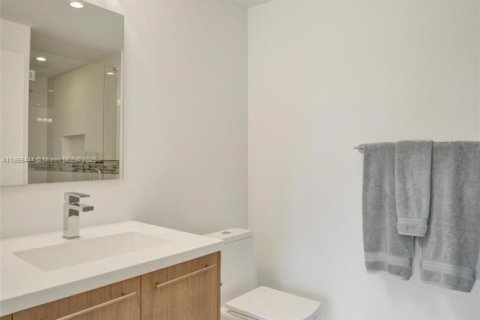 Townhouse in Pompano Beach, Florida 3 bedrooms, 177.16 sq.m. № 1981409 - photo 9