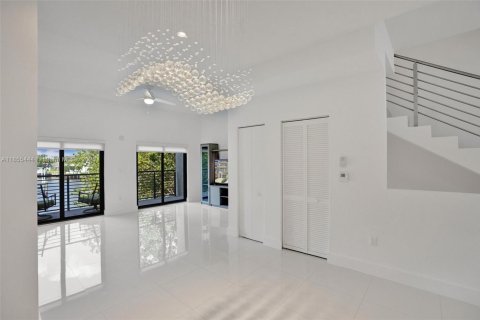 Townhouse in Pompano Beach, Florida 3 bedrooms, 177.16 sq.m. № 1981409 - photo 19