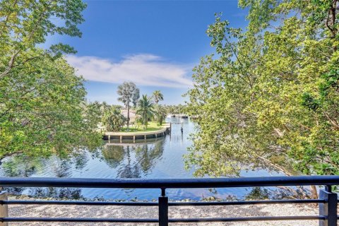 Townhouse in Pompano Beach, Florida 3 bedrooms, 177.16 sq.m. № 1981409 - photo 29