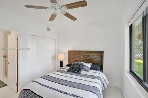 Townhouse in Pompano Beach, Florida 3 bedrooms, 177.16 sq.m. № 1981409 - photo 6