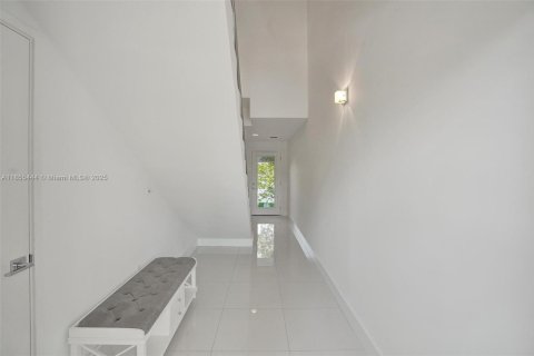 Townhouse in Pompano Beach, Florida 3 bedrooms, 177.16 sq.m. № 1981409 - photo 4