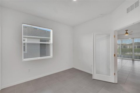 Casa en alquiler en Plant City, Florida, 3 dormitorios, 140.56 m2 № 2285636 - foto 12