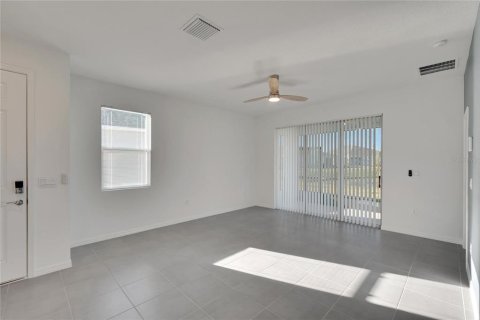 Casa en alquiler en Plant City, Florida, 3 dormitorios, 140.56 m2 № 2285636 - foto 5