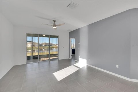 Casa en alquiler en Plant City, Florida, 3 dormitorios, 140.56 m2 № 2285636 - foto 3