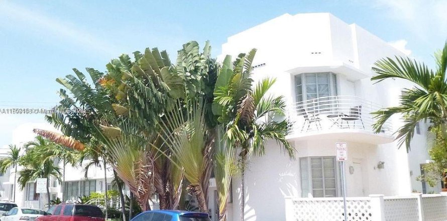 Кондоминиум с 1 спальней в Майами-Бич, Флорида № 1952864