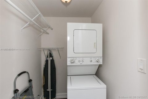 Купить кондоминиум в Майами-Бич, Флорида 1 спальня, 45.06м2, № 1952864 - фото 13