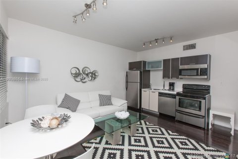 Купить кондоминиум в Майами-Бич, Флорида 1 спальня, 45.06м2, № 1952864 - фото 7