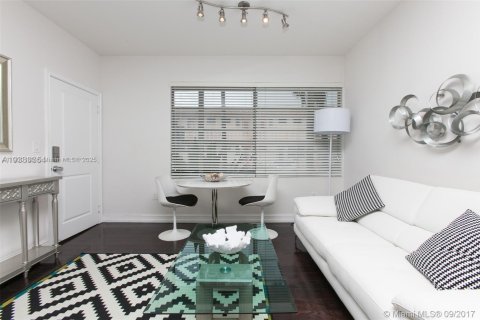 Купить кондоминиум в Майами-Бич, Флорида 1 спальня, 45.06м2, № 1952864 - фото 9