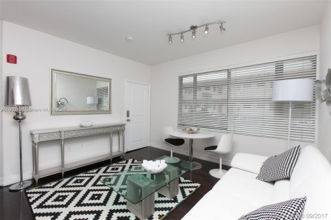 Купить кондоминиум в Майами-Бич, Флорида 1 спальня, 45.06м2, № 1952864 - фото 8