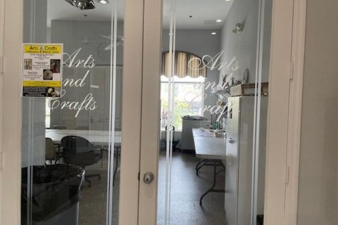 Снять в аренду виллу или дом в Делрей-Бич, Флорида 2 спальни, 125.42м2, № 1117792 - фото 1
