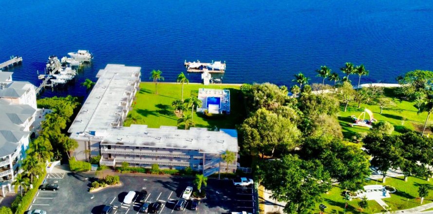 Condo à Lantana, Floride, 2 chambres  № 2193465