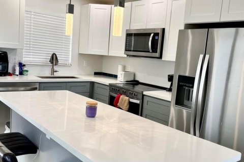 Copropriété à louer à Lantana, Floride: 2 chambres, 83.52 m2 № 2193465 - photo 4