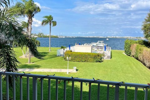 Copropriété à louer à Lantana, Floride: 2 chambres, 83.52 m2 № 2193465 - photo 7