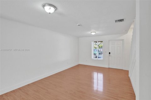 Condominio en alquiler en Miami, Florida, 2 dormitorios, 86.21 m2 № 2086148 - foto 6