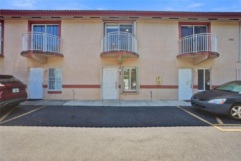 Condominio en Miami, Florida, 2 dormitorios  № 2086148