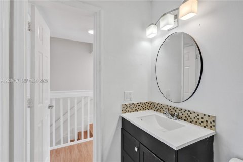 Condominio en alquiler en Miami, Florida, 2 dormitorios, 86.21 m2 № 2086148 - foto 24