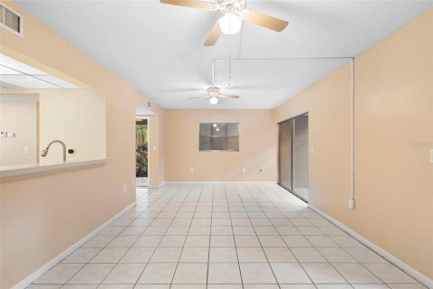 Condominio en venta en Deltona, Florida, 2 dormitorios, 83.33 m2 № 2144664 - foto 24