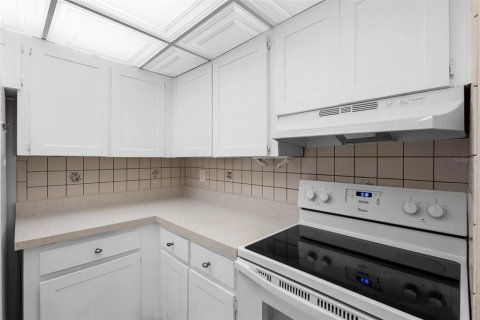 Condominio en venta en Deltona, Florida, 2 dormitorios, 83.33 m2 № 2144664 - foto 29