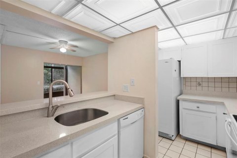 Condominio en venta en Deltona, Florida, 2 dormitorios, 83.33 m2 № 2144664 - foto 16