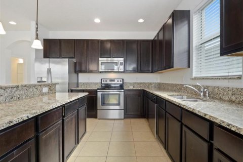 Casa en alquiler en Kissimmee, Florida, 4 dormitorios, 209.12 m2 № 2092721 - foto 10