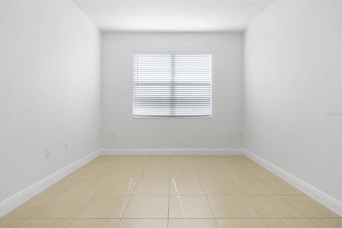 Casa en alquiler en Kissimmee, Florida, 4 dormitorios, 209.12 m2 № 2092721 - foto 3