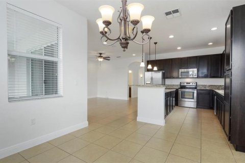 Casa en alquiler en Kissimmee, Florida, 4 dormitorios, 209.12 m2 № 2092721 - foto 11