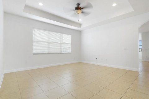 Casa en alquiler en Kissimmee, Florida, 4 dormitorios, 209.12 m2 № 2092721 - foto 4