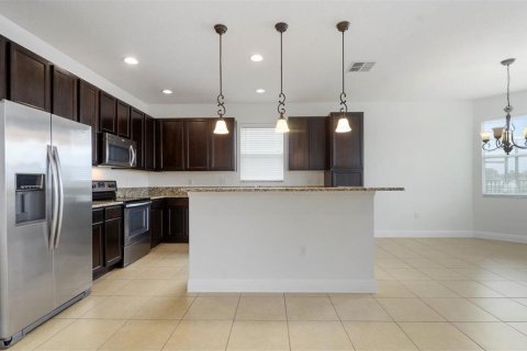 Casa en alquiler en Kissimmee, Florida, 4 dormitorios, 209.12 m2 № 2092721 - foto 9