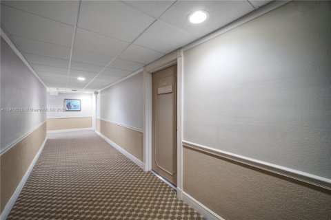 Снять в аренду кондоминиум в Ки-Бискейн, Флорида 2 спальни, 102.66м2, № 1972025 - фото 4