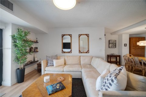 Снять в аренду кондоминиум в Ки-Бискейн, Флорида 2 спальни, 102.66м2, № 1972025 - фото 7