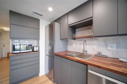 Снять в аренду кондоминиум в Ки-Бискейн, Флорида 2 спальни, 102.66м2, № 1972025 - фото 16