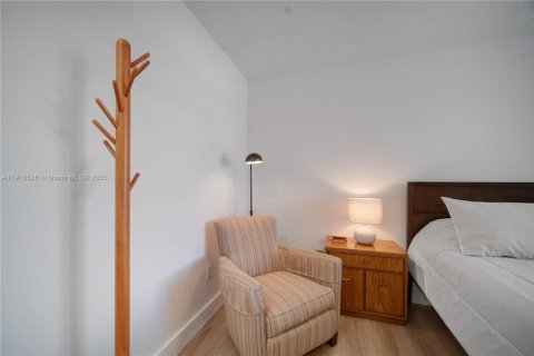 Снять в аренду кондоминиум в Ки-Бискейн, Флорида 2 спальни, 102.66м2, № 1972025 - фото 20