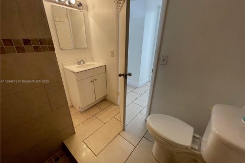 Copropriété à louer à Miami, Floride: 3 chambres, 95.13 m2 № 1947403 - photo 6