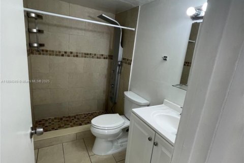 Copropriété à louer à Miami, Floride: 3 chambres, 95.13 m2 № 1947403 - photo 7