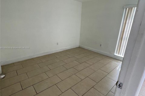 Copropriété à louer à Miami, Floride: 3 chambres, 95.13 m2 № 1947403 - photo 12