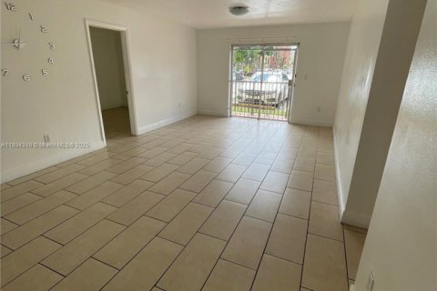 Condo à Miami, Floride, 3 chambres  № 1947403